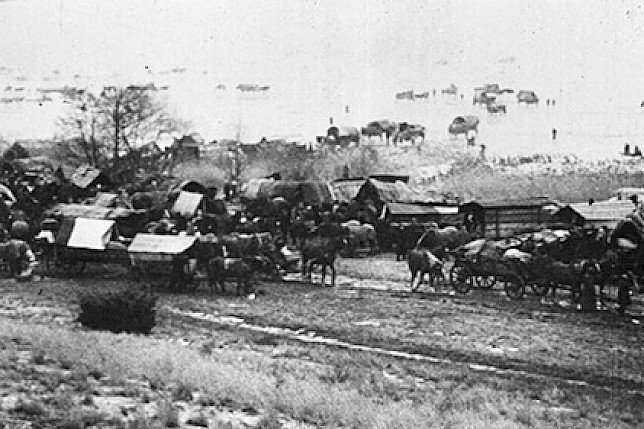 Flüchtlingstrecks am Haff, März 1945